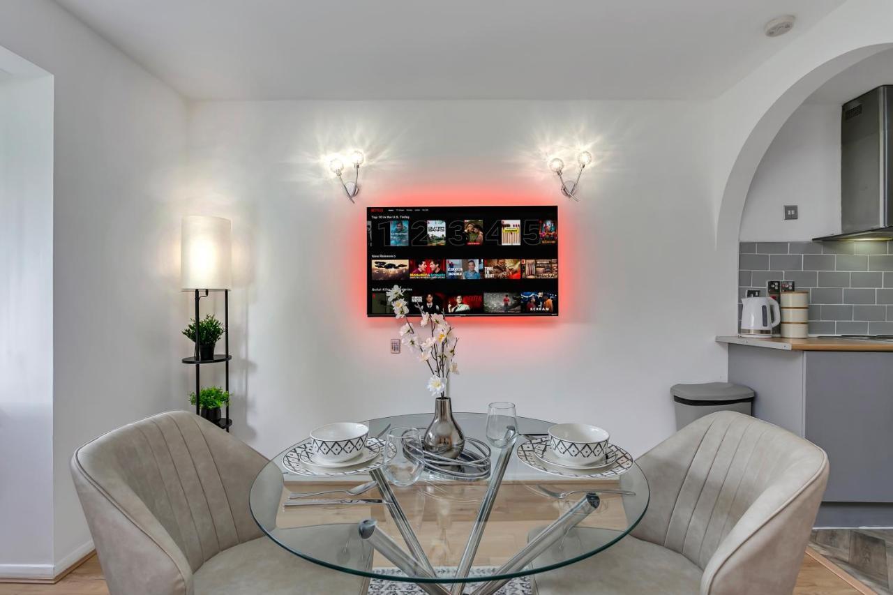 Aryas Apartments London Edgware Екстериор снимка