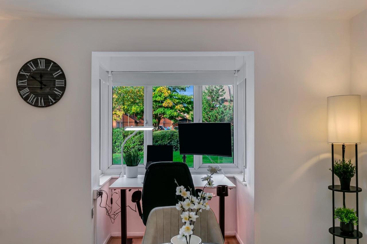 Aryas Apartments London Edgware Екстериор снимка