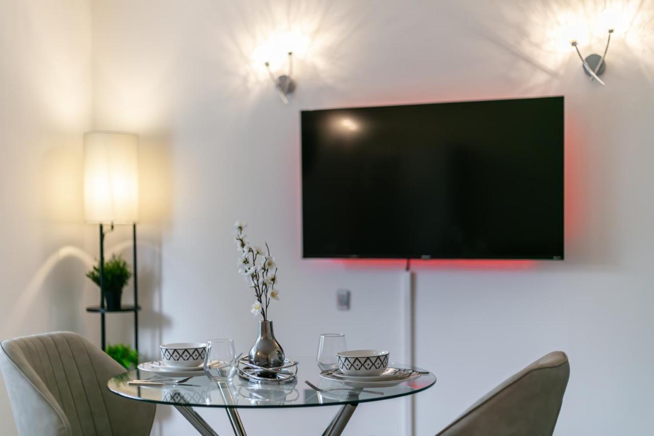 Aryas Apartments London Edgware Екстериор снимка
