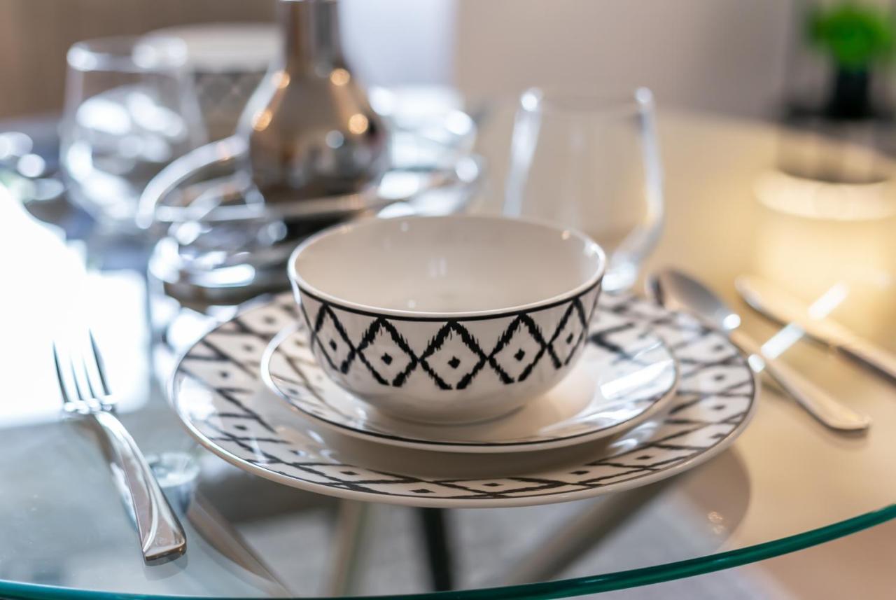 Aryas Apartments London Edgware Екстериор снимка